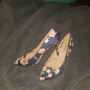Just Fab floral heels with sleek silver lining